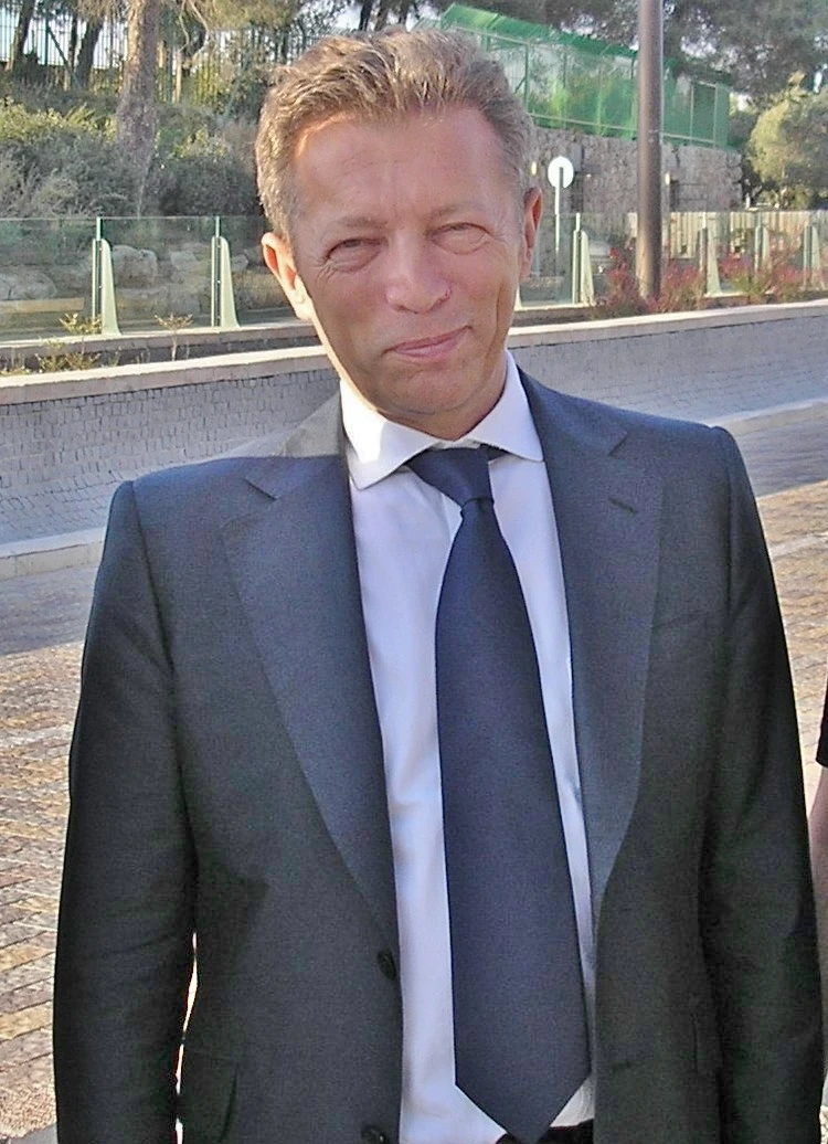 Arcadi Gaydamak