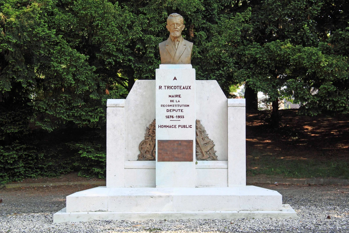 Eugène Tricoteaux